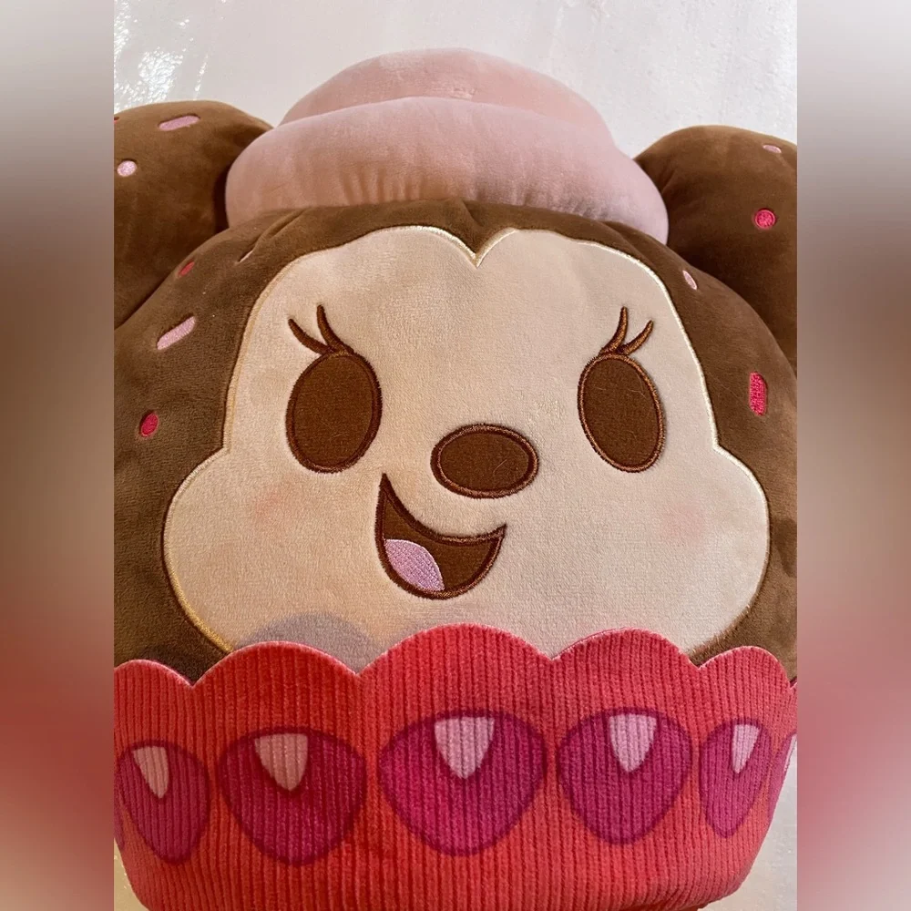 Minnie Mouse Strawberry Cupcake Disney Munchlings Plush Baked Treats 16